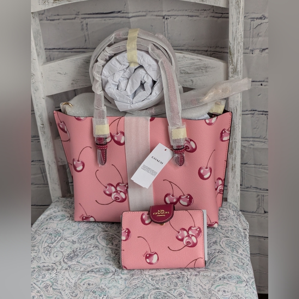 SOLD ON DEPOP Coach Mollie Cherry 🍒 print handbag and wallet set